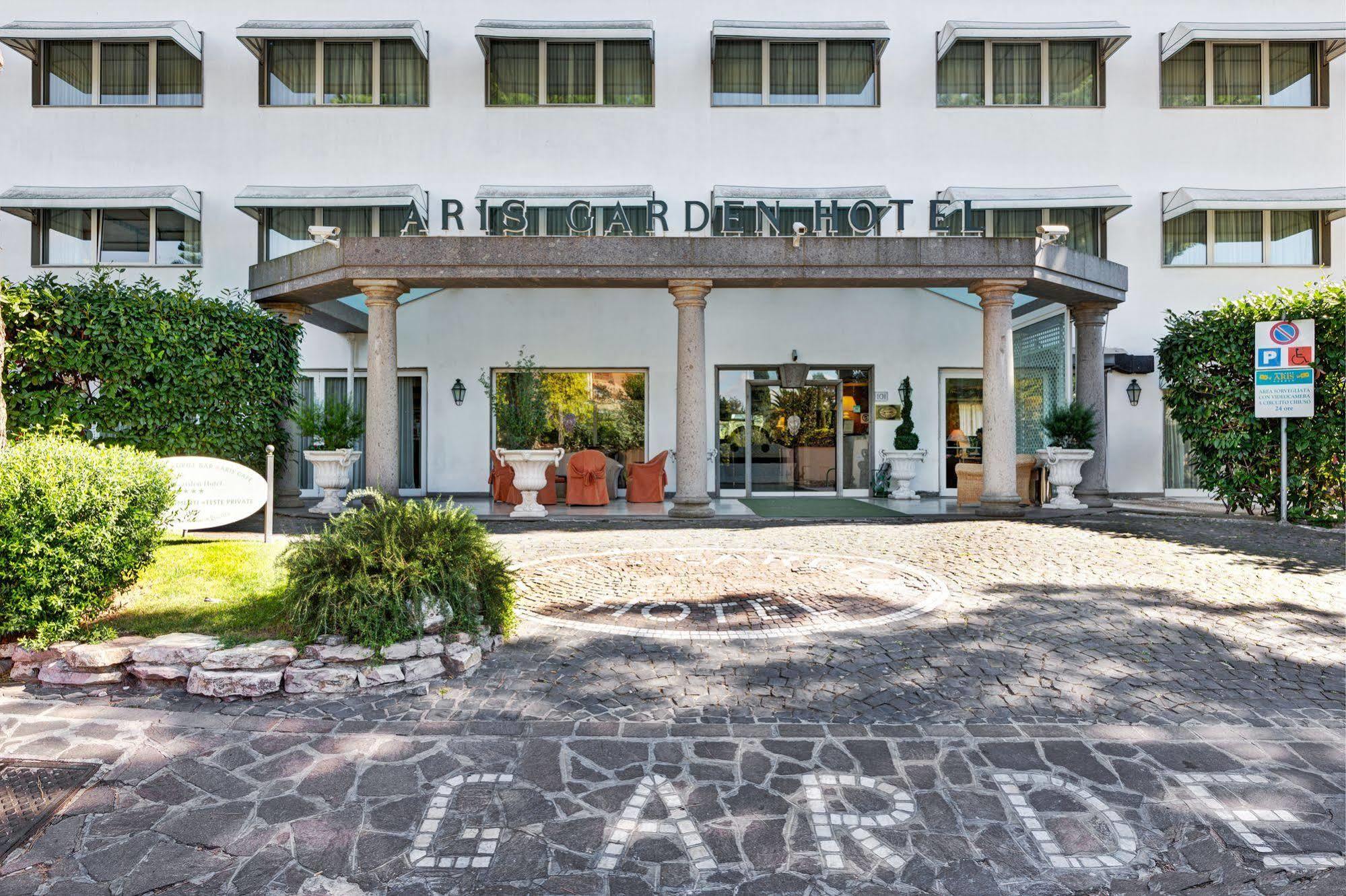 Aris Garden Hotel Casal Palocco Luaran gambar