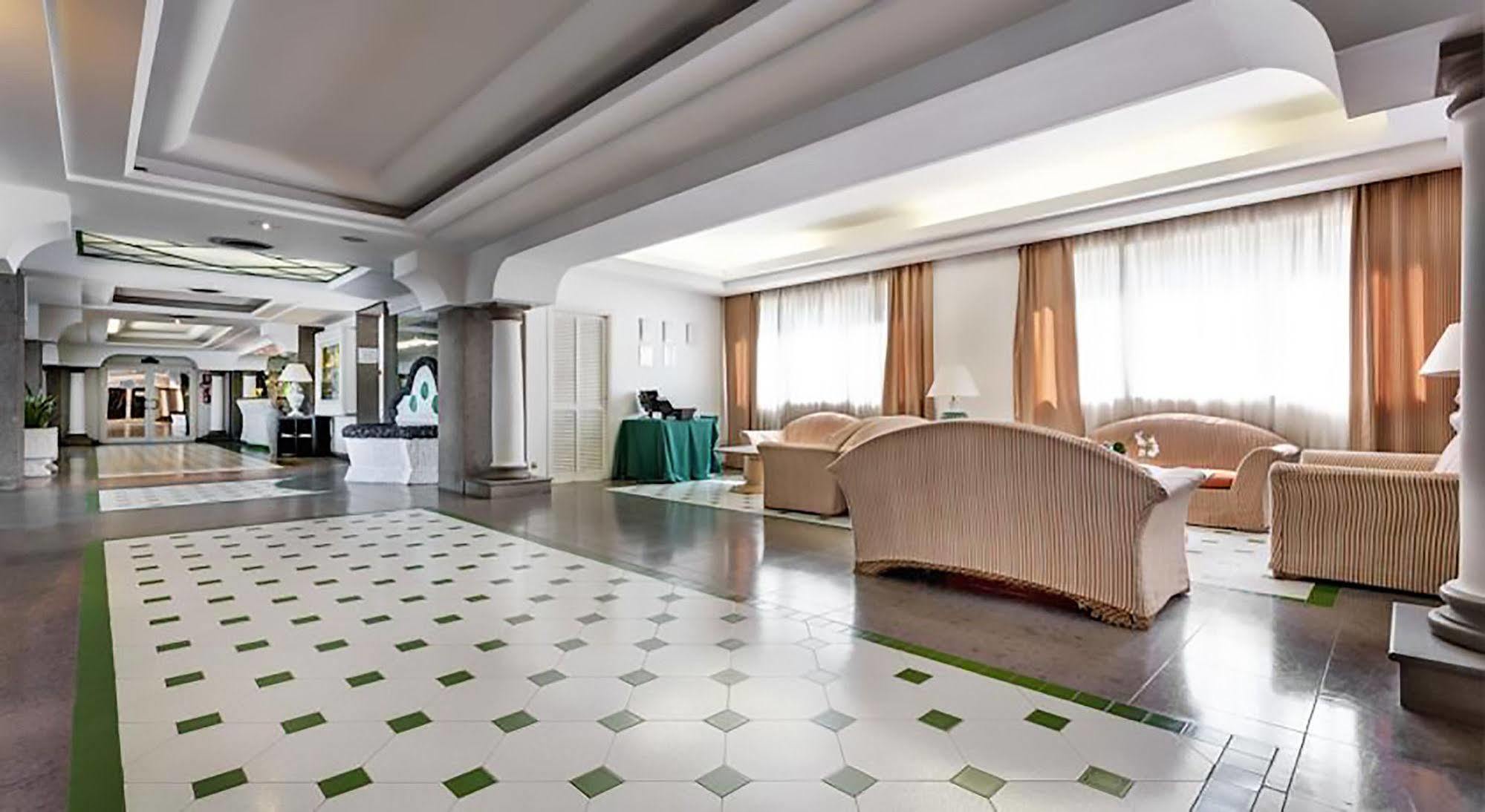 Aris Garden Hotel Casal Palocco Luaran gambar