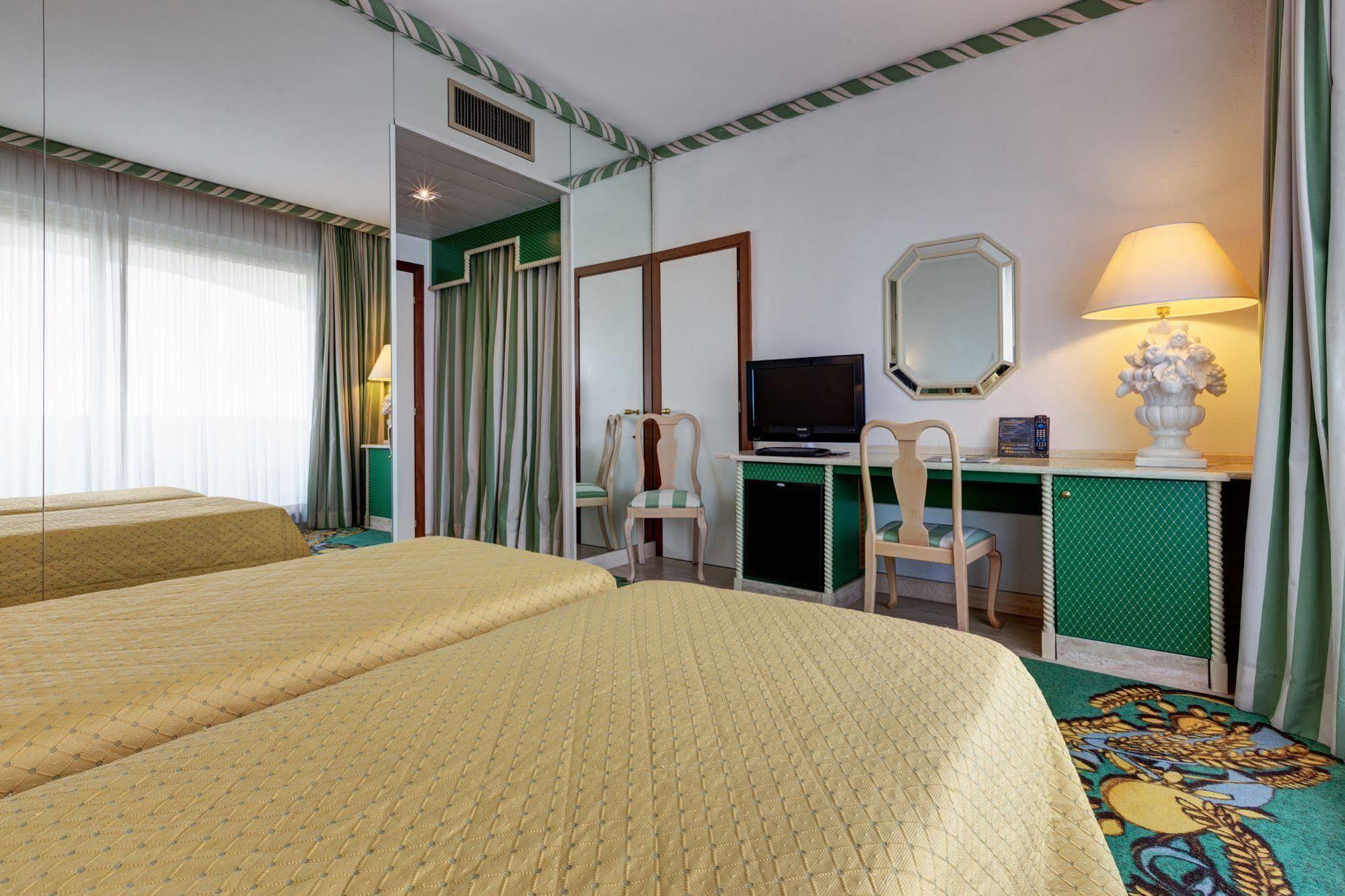 Aris Garden Hotel Casal Palocco Luaran gambar